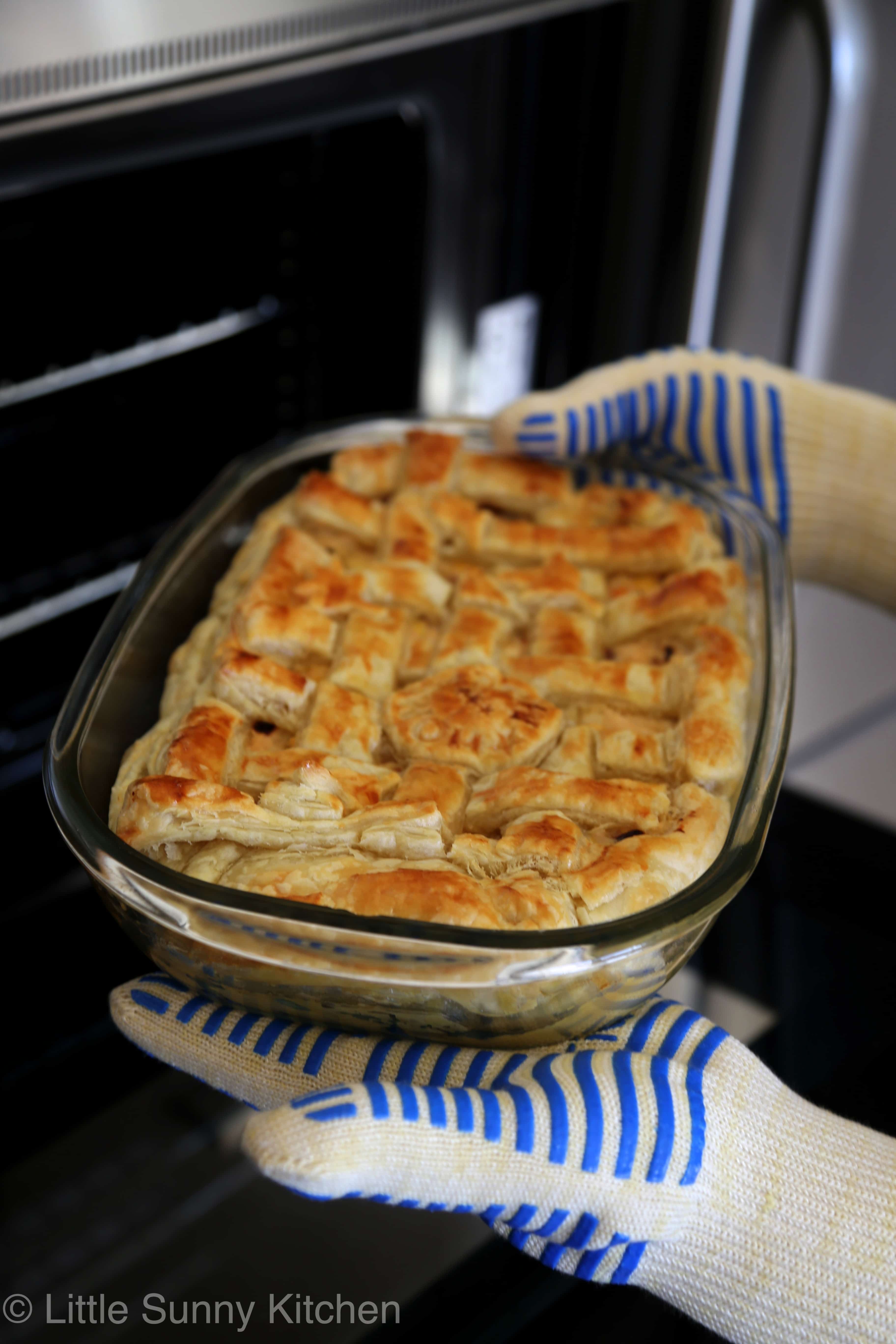 A delicious and super easy chicken pot pie made with puff pastry and vegetables. A perfect recipe for a weeknight meal! Suitable for freezing.