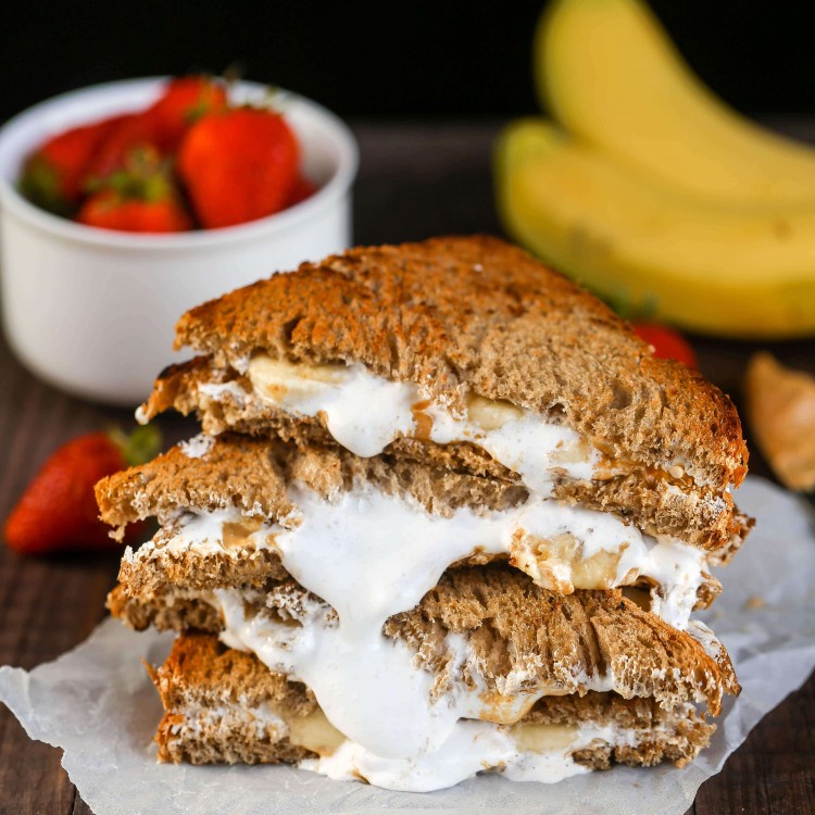 Grilled Banana fluffernutter sandwich