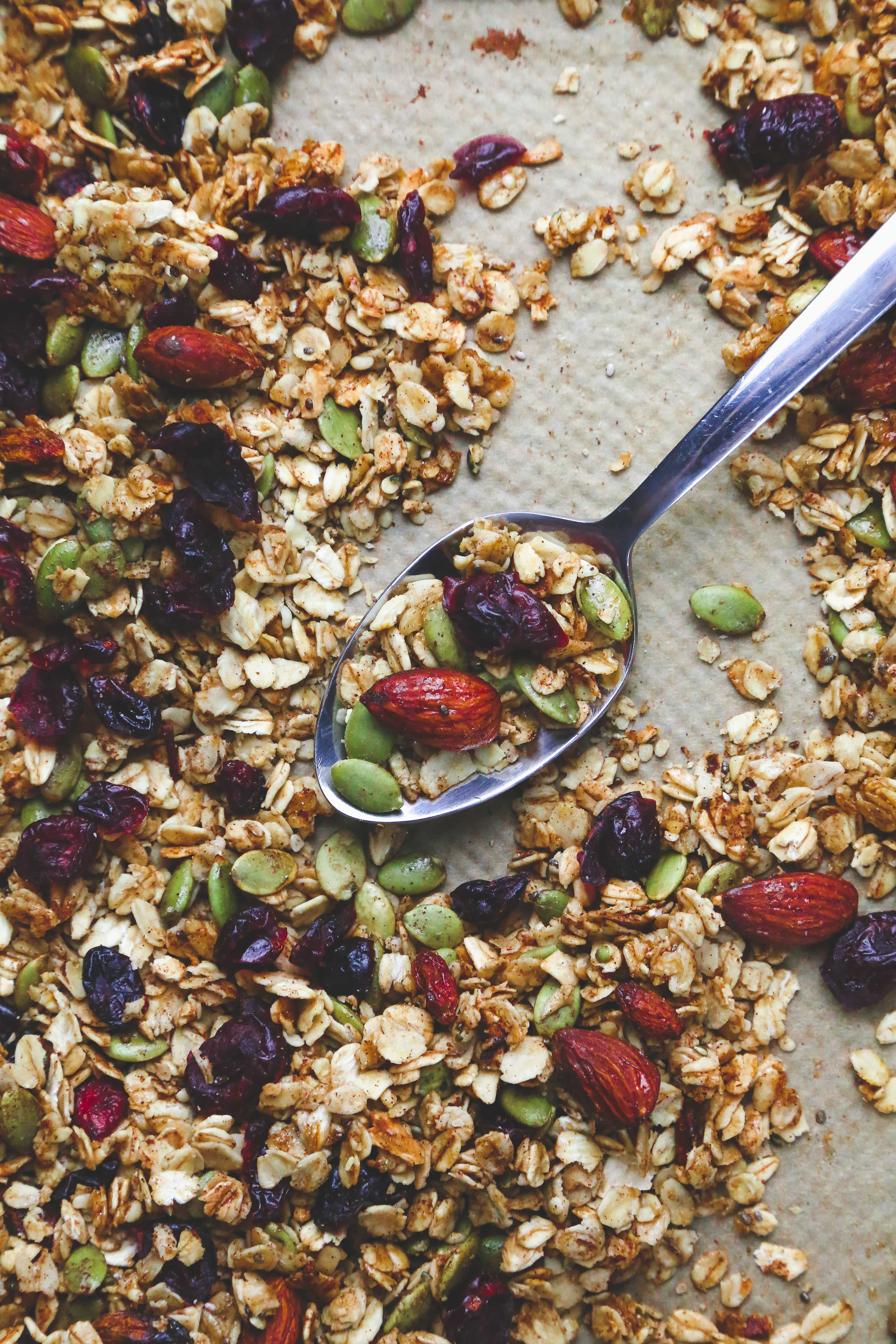 christmas vegan granola recipe