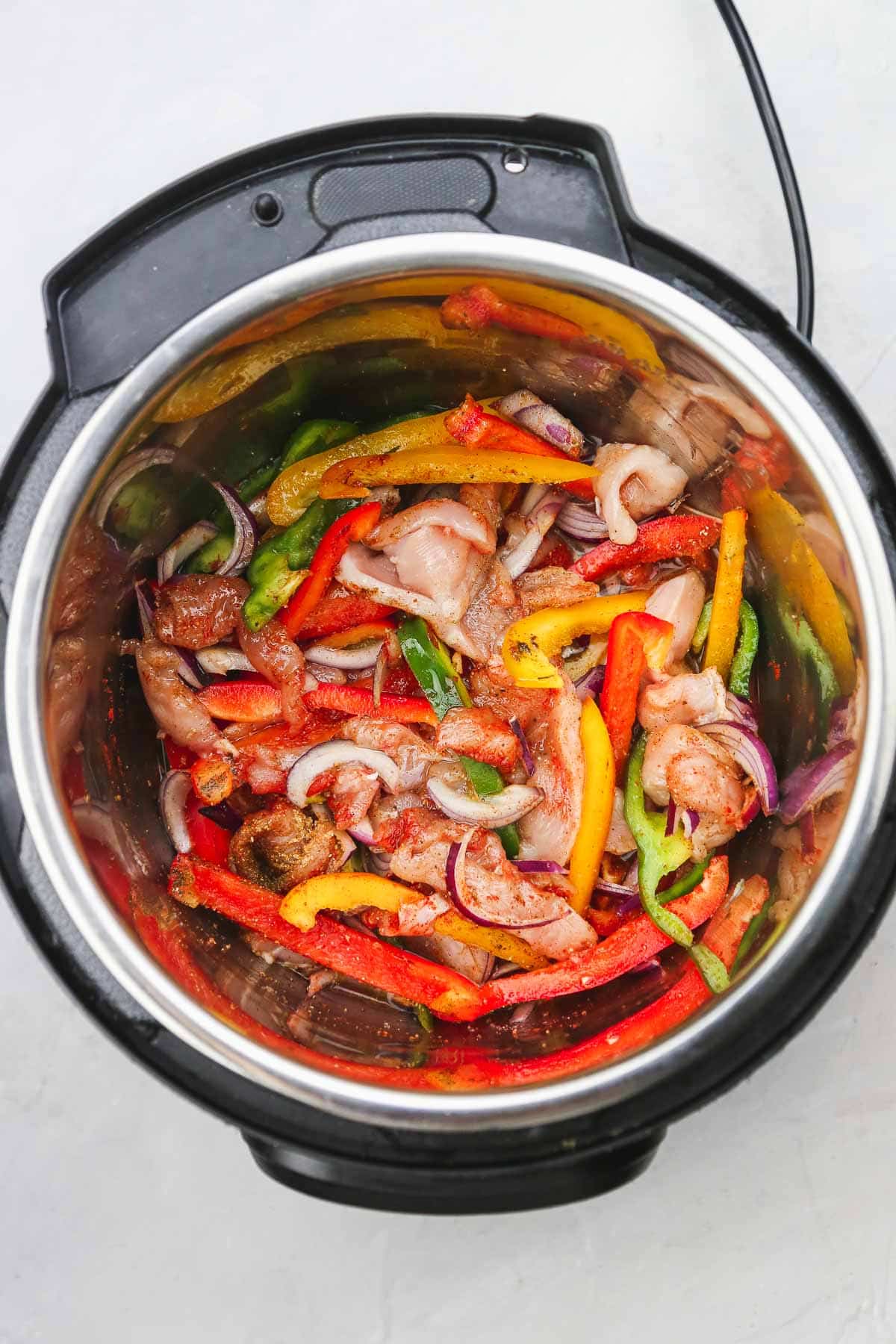 INSTANT POT CHICKEN FAJITAS