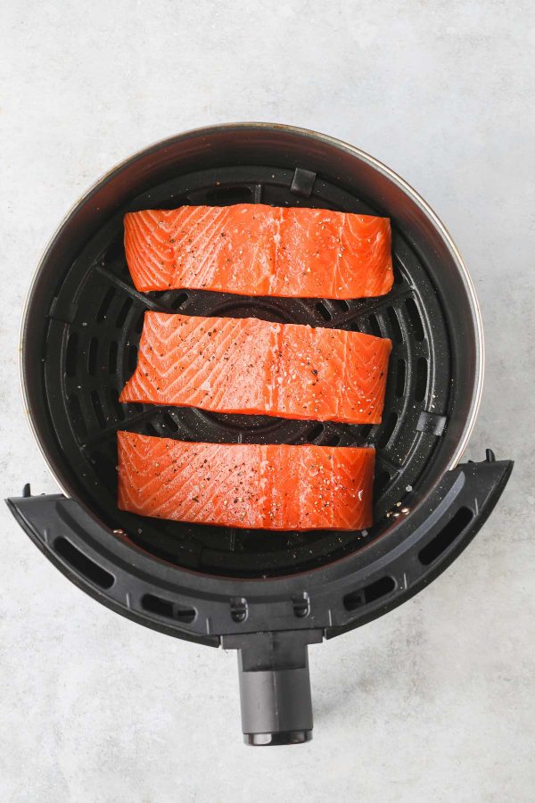 The Best Air Fryer Salmon Recipe (With Garlic Lemon Butter Sauce)