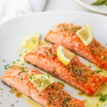The Best Air Fryer Salmon Recipe (With Garlic Lemon Butter Sauce)