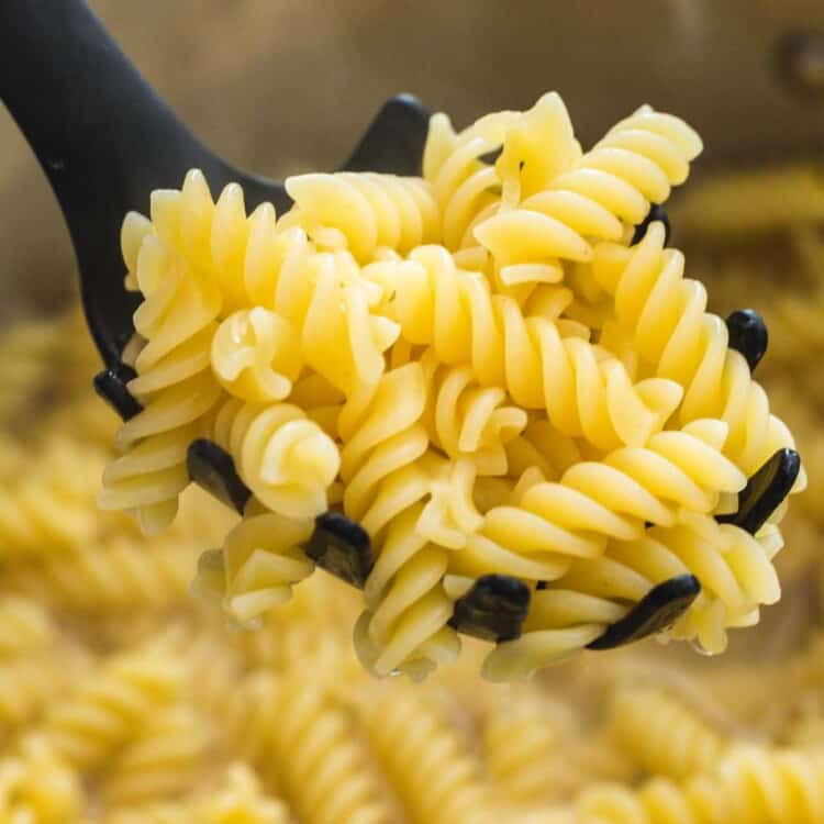 Perfectly cooked fussili pasta