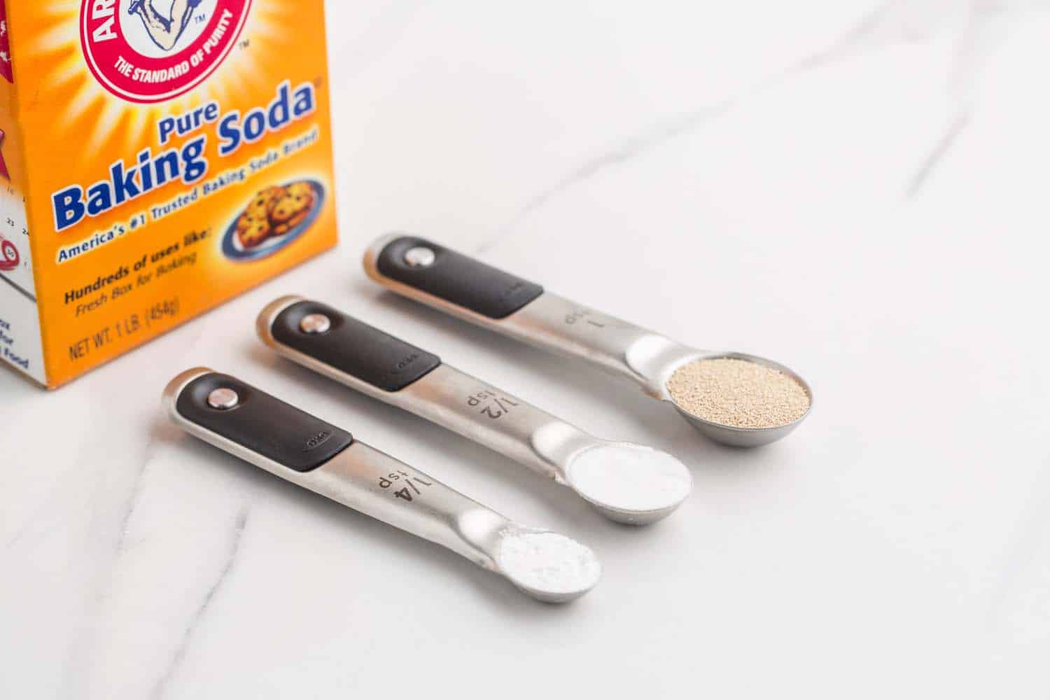 https://littlesunnykitchen.com/wp-content/uploads/2021/12/Measuring-baking-powder-and-soda-and-yeast-1.jpg