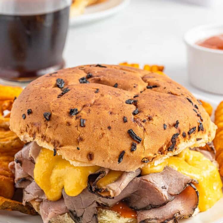 copycat arby's roast beef and cheddar sandwich on a plate.