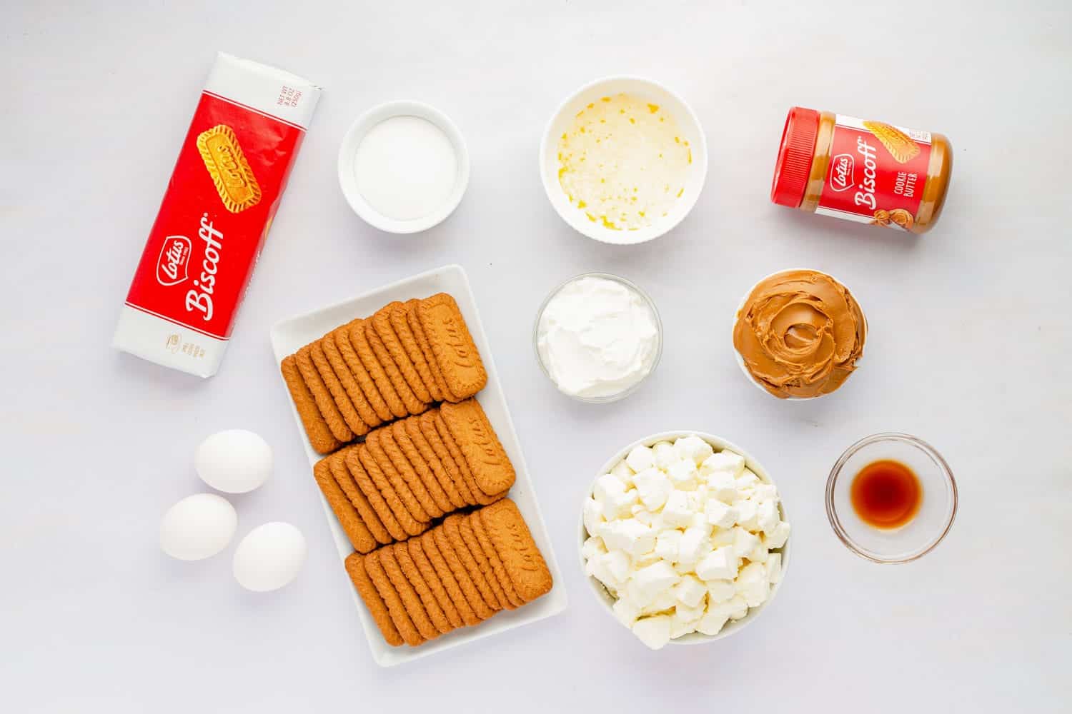 The ingredients needed to make biscoff cookie cheesecake bars
