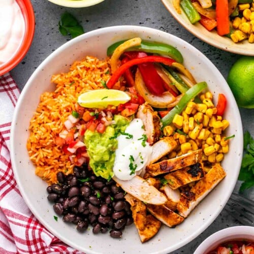 Chicken Fajita Bowl (Great For Meal Prep) - Little Sunny Kitchen