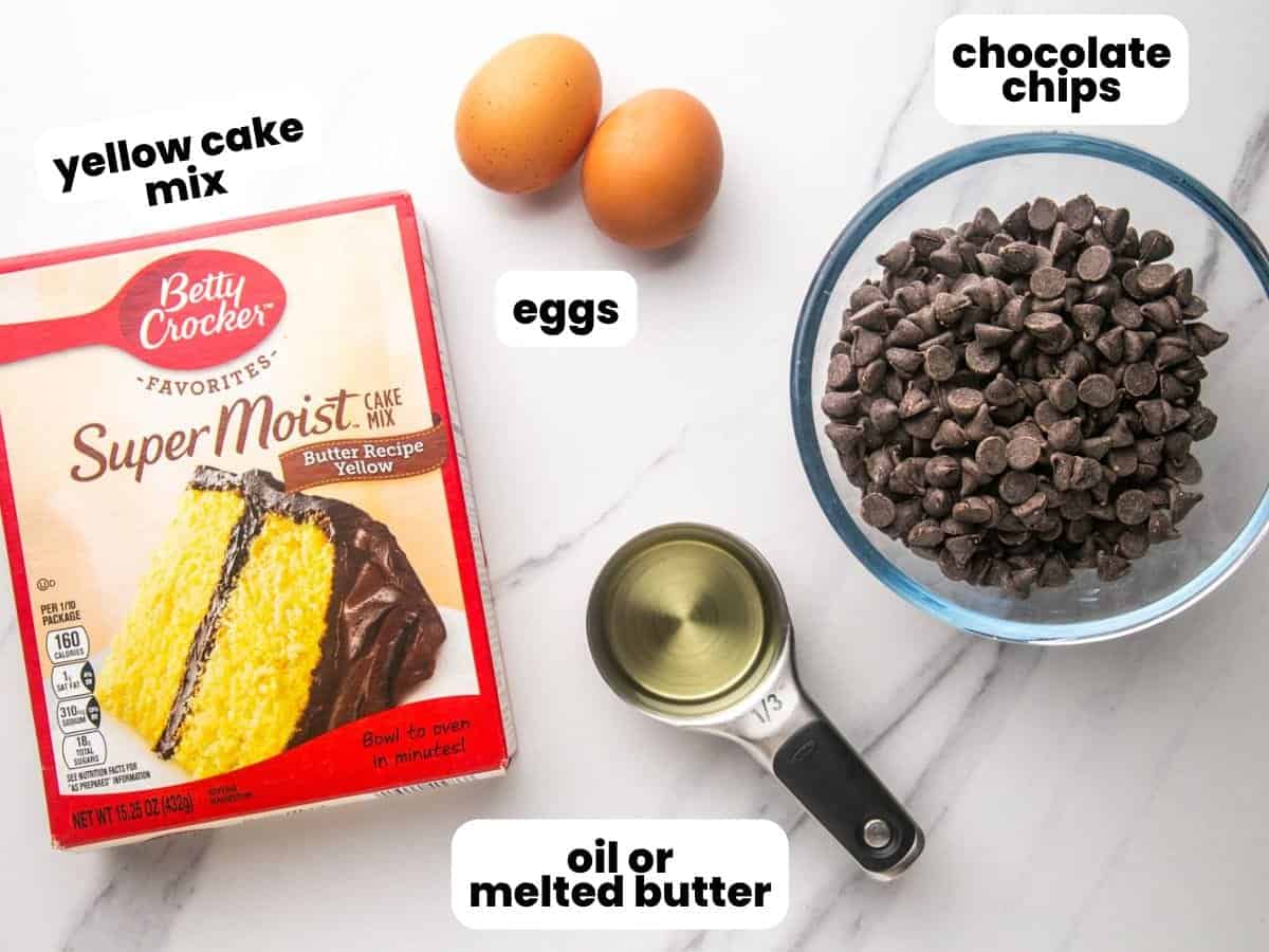 Ingredients to make cake mix cookie bars