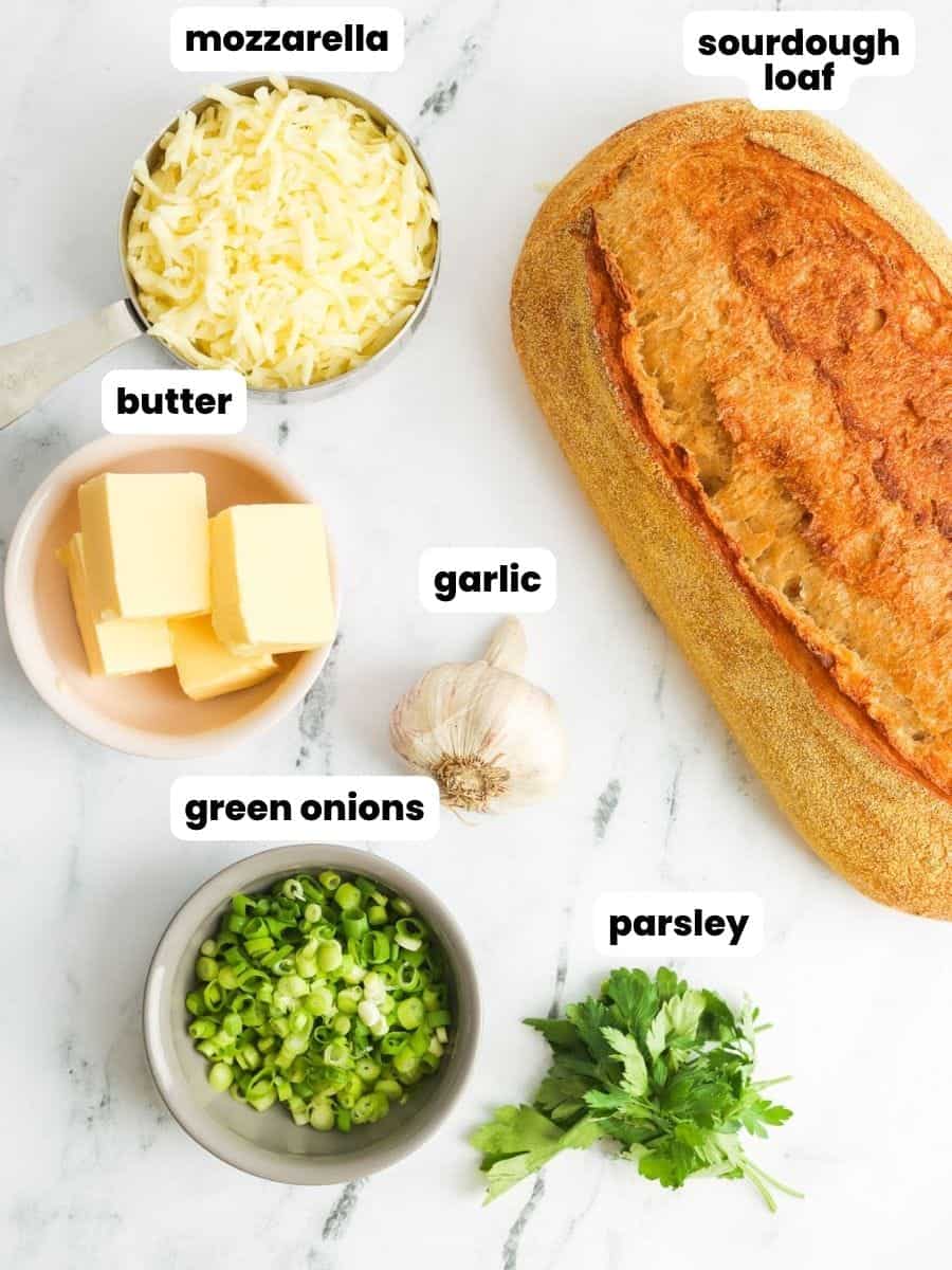 6 ingredients needed to make the best cheesy pull apart bread