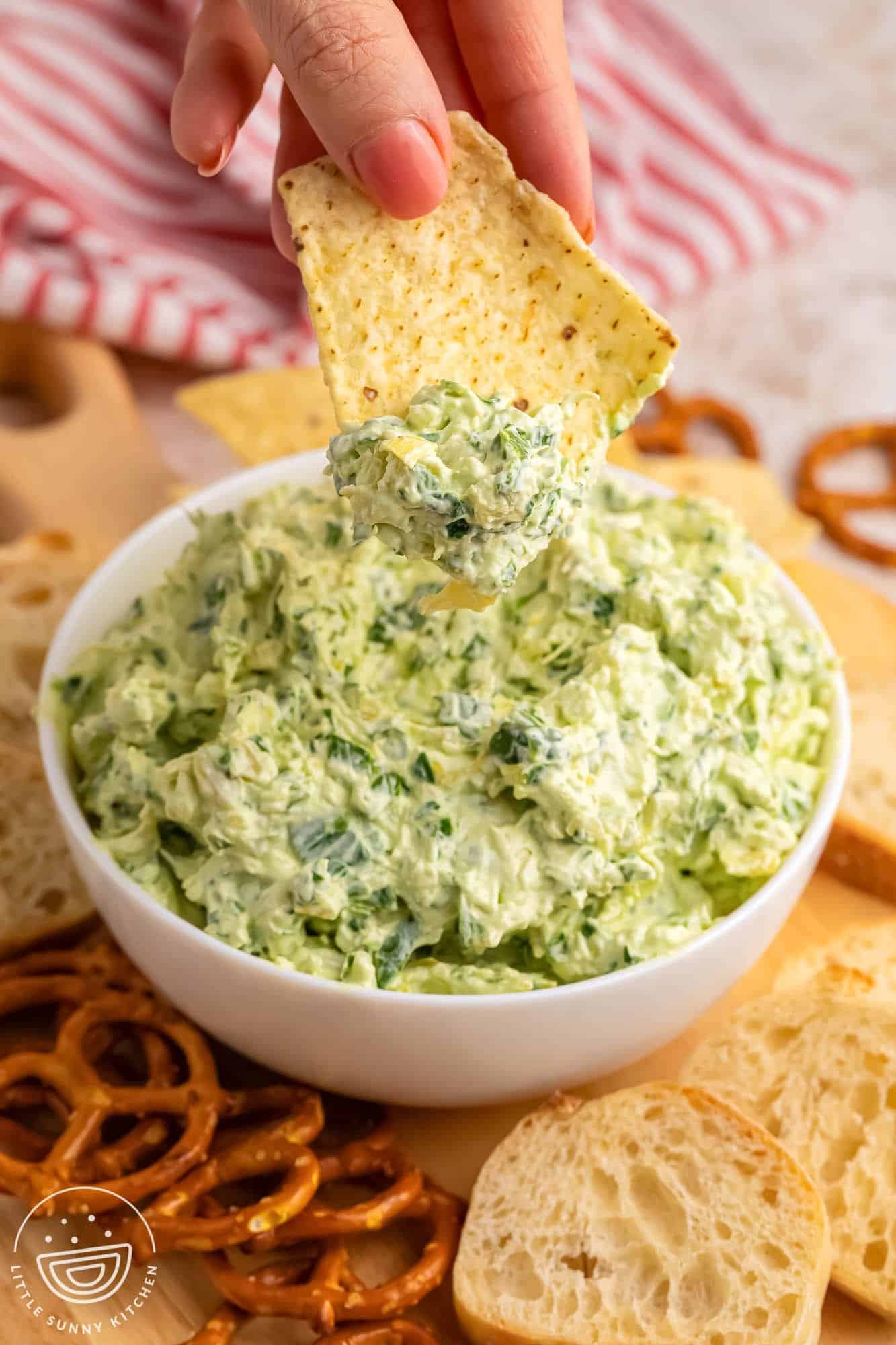 Easy Cold Spinach Artichoke Dip