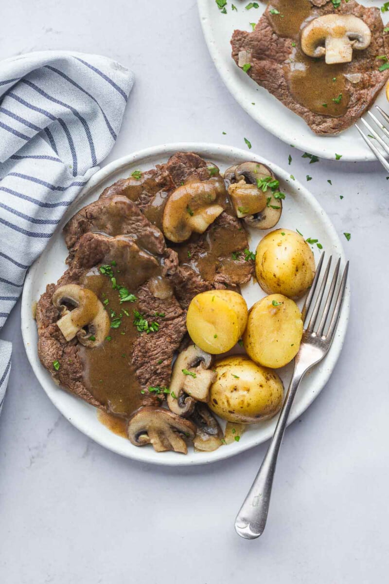 instant-pot-cube-steak-little-sunny-kitchen