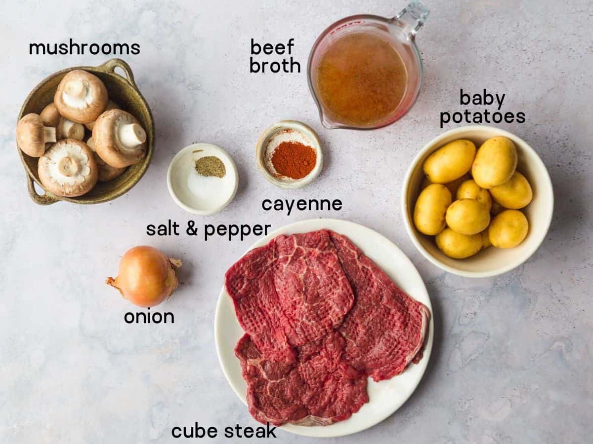 What you'll need to make cube steak (ingredients).