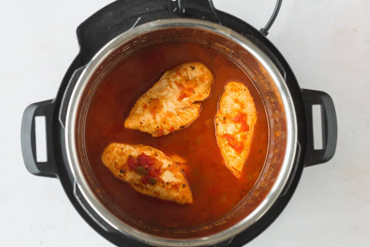 Cooked salsa chicken in the instant pot